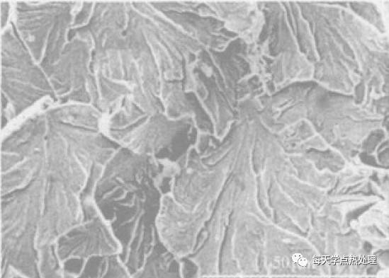 晶面-01.webp.jpg 晶面-01.webp.jpg